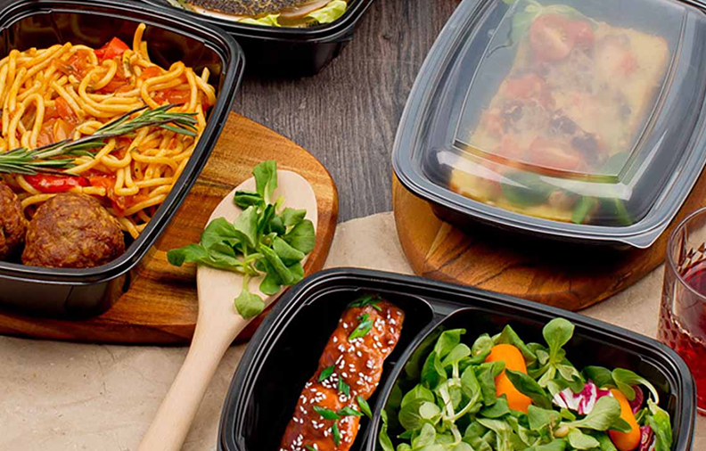 Wie geht die abbaubare kreisförmige Sushi-Box mit potenziellen Herausforderungen wie auslaufenden Soßen, Fischölen oder Gewürzen während des Transports um?